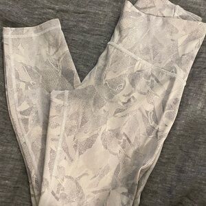 Lululemon Wunder Under Hi-Rise Tight 28"Jasmine White Multi